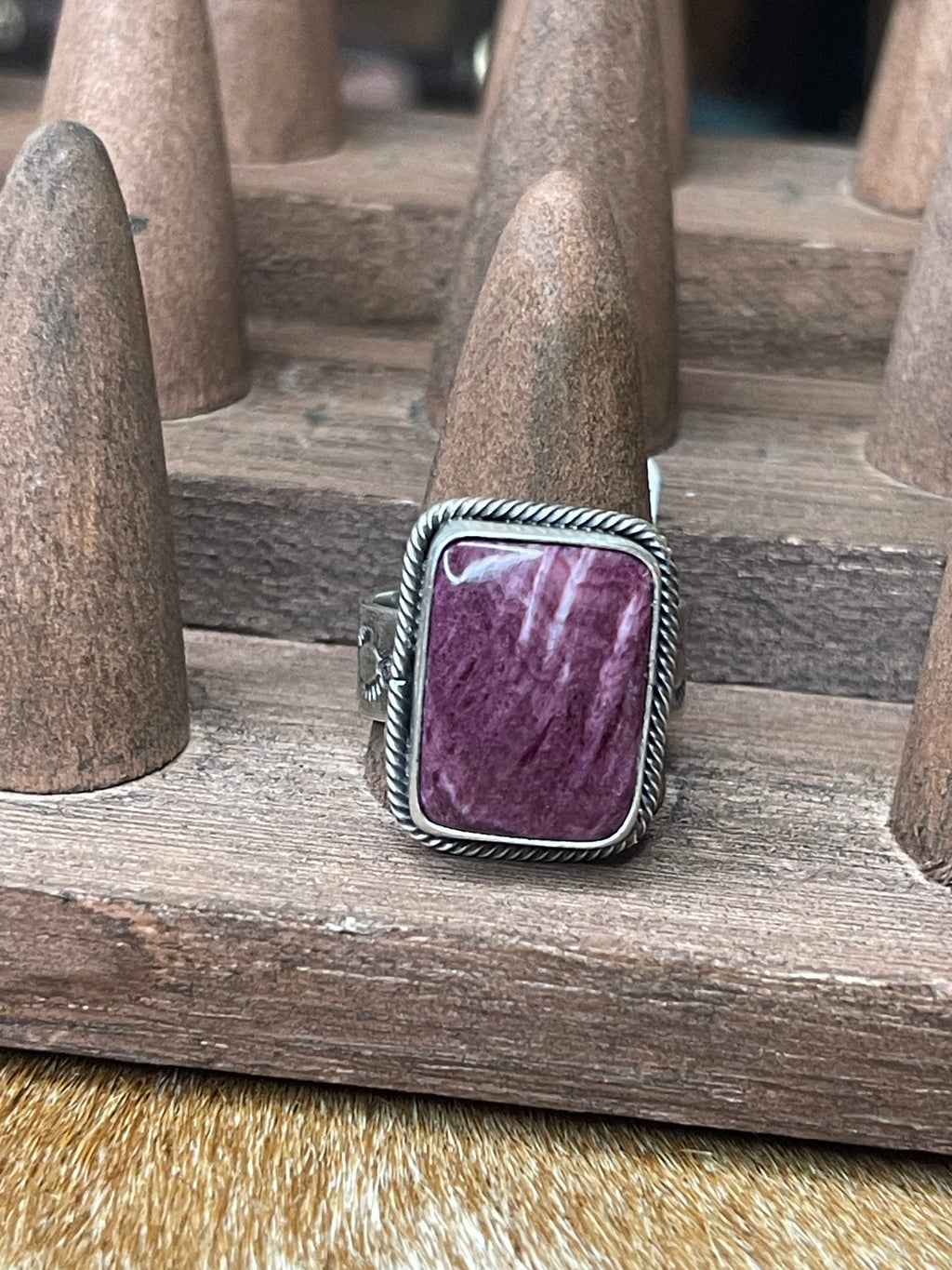 Scott Skeets Purple Spiny Size 8 Ring