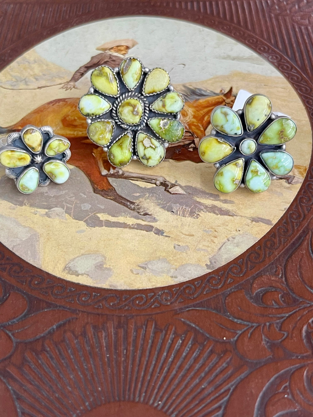 This listing is for the middle ring only
