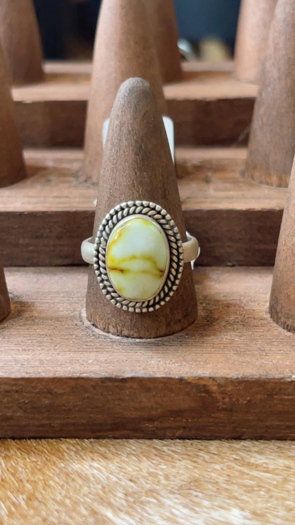 Palomino Size 6 Ring