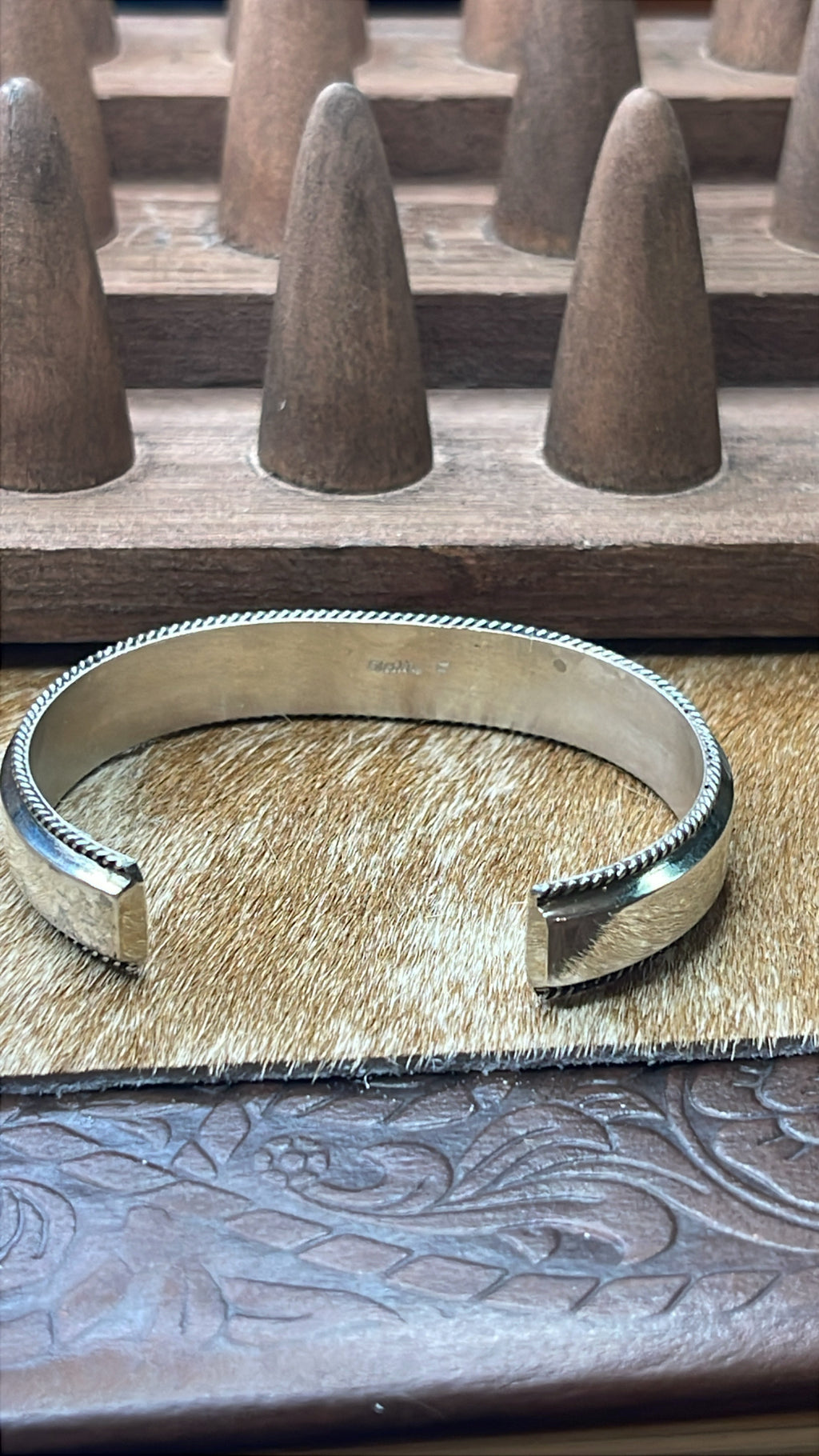 Francis Yazzie Spiny Orange Cuff size 6.75