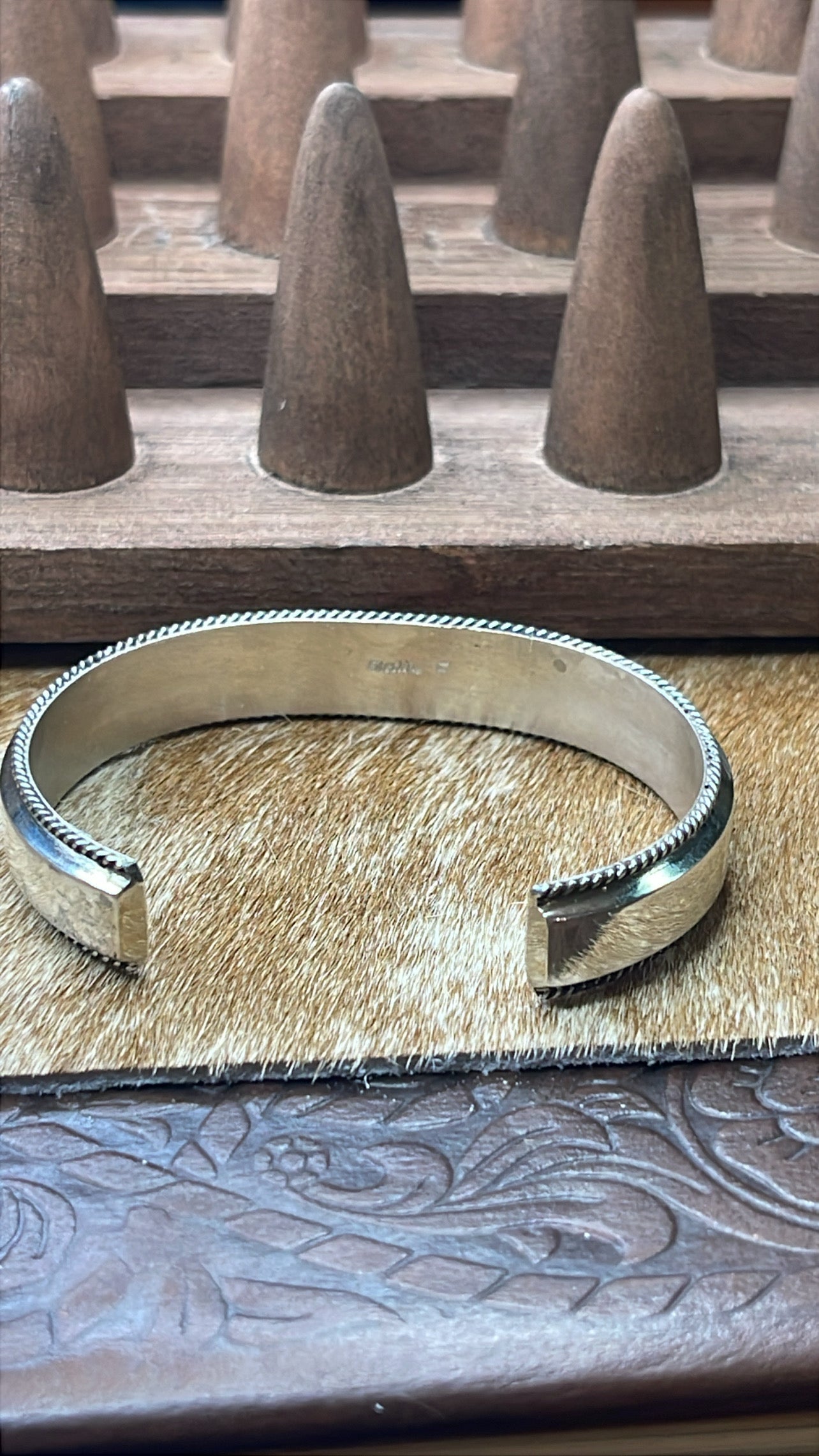 Francis Yazzie Spiny Orange Cuff size 6.75