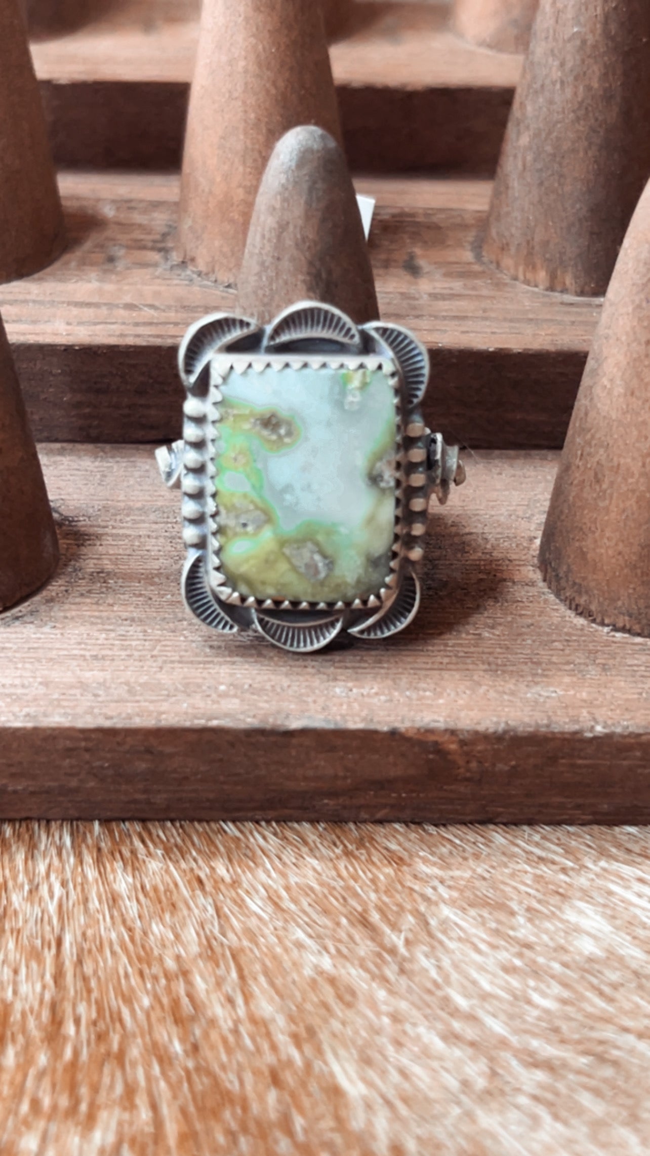 Palomino Size 8.5 Ring